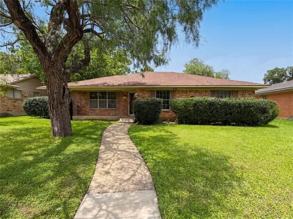 $376,000 | 3327 Portlock Drive, Farmers Branch, TX 75234