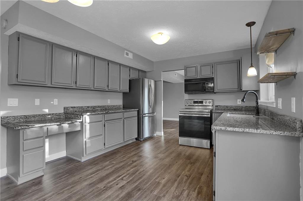 10804 Thistle Ridge Fishers, IN 46038 - Photo 14 of 39 Gallery Image 14