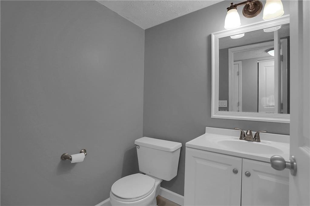 10804 Thistle Ridge Fishers, IN 46038 - Photo 22 of 39 Gallery Image 22