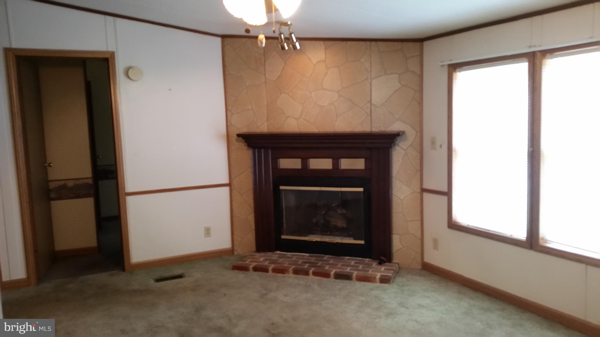 183 Sun Valley Road Elizabethtown, PA 17022 - Photo 4 of 16 Gallery Image 4