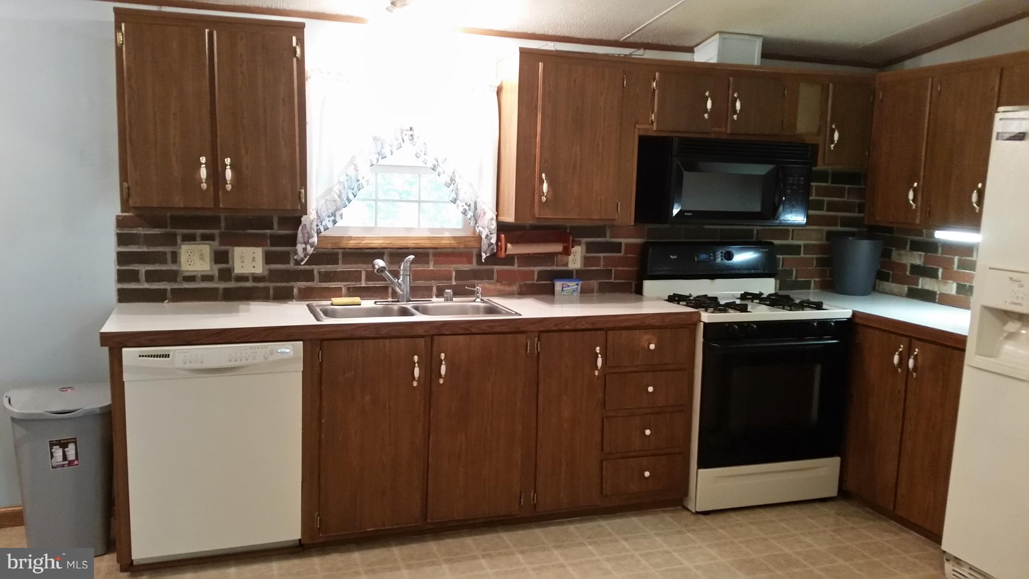 183 Sun Valley Road Elizabethtown, PA 17022 - Photo 5 of 16 Gallery Image 5