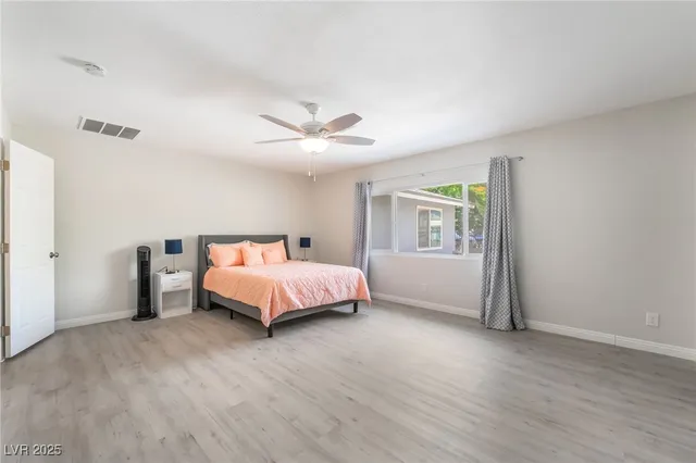$2,500 | 3209 Kings Way, Las Vegas, NV 89102