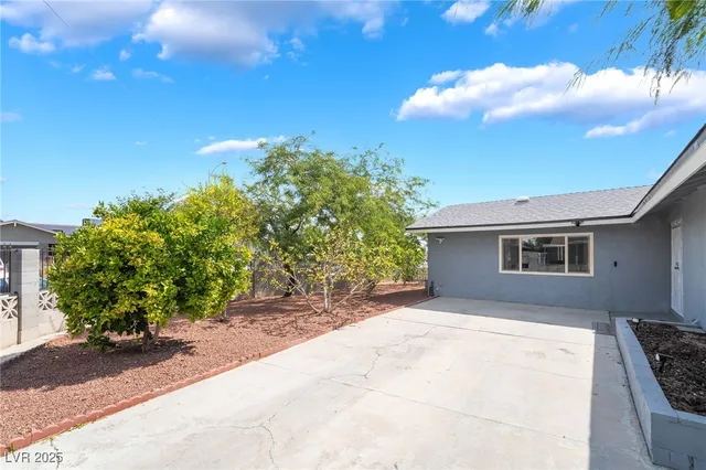 $2,500 | 3209 Kings Way, Las Vegas, NV 89102