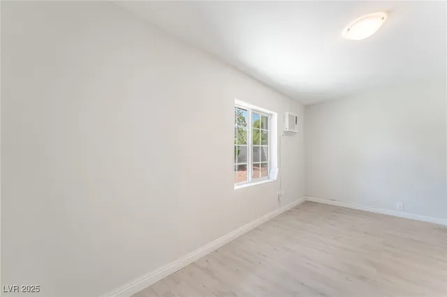 $2,500 | 3209 Kings Way, Las Vegas, NV 89102