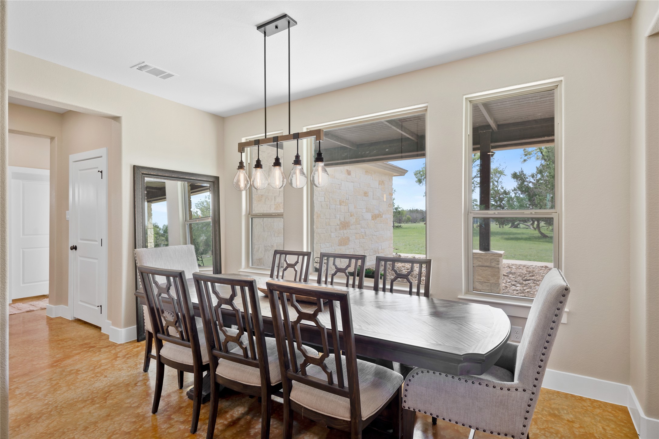 6200 Solana Ranch Road Salado, TX 76571 - Photo 17 of 38 Dining space- or secondary living/work space