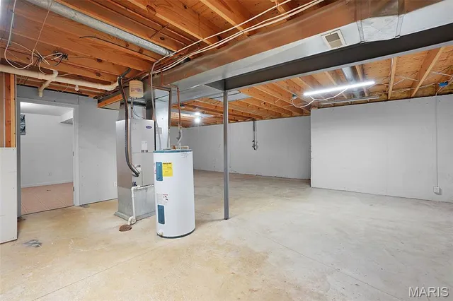 $289,900 | 1019 Huntington Drive, Troy, MO 63379