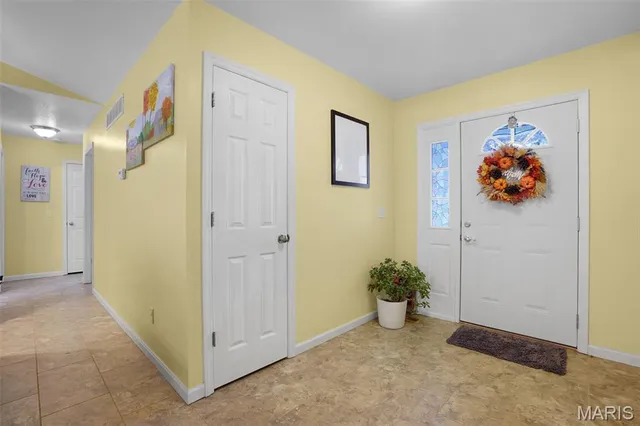 $289,900 | 1019 Huntington Drive, Troy, MO 63379