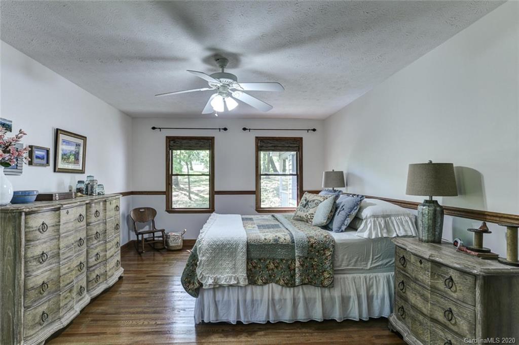 156 Ridge Road Candler, NC 28715 - Photo 18 of 40 Gallery Image 18