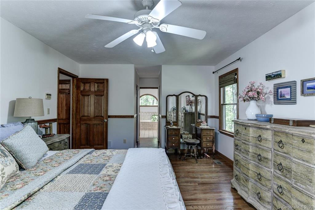 156 Ridge Road Candler, NC 28715 - Photo 20 of 40 Gallery Image 20