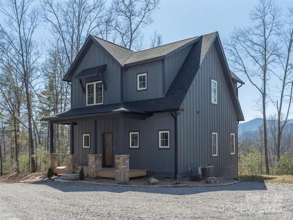 $649,500 | 410 Dream Valley Drive, Clyde, NC 28721