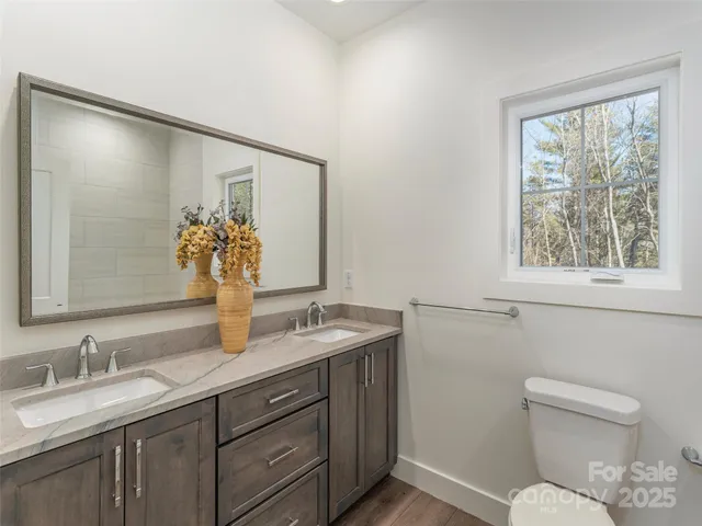 $649,500 | 410 Dream Valley Drive, Clyde, NC 28721