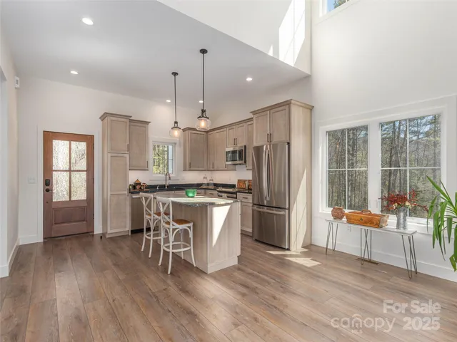 $649,500 | 410 Dream Valley Drive, Clyde, NC 28721