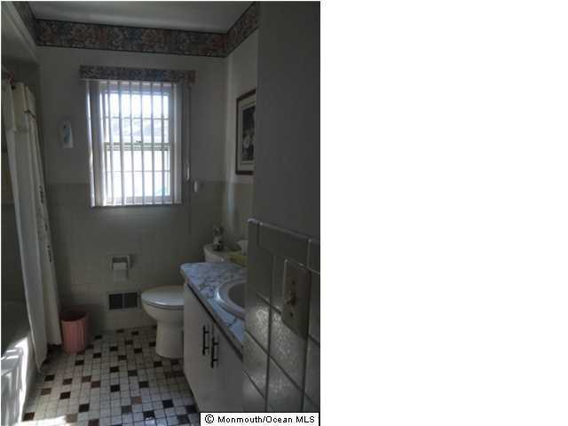 361 Middle Road Hazlet, NJ 07730 - Photo 11 of 20 Additional Photo
