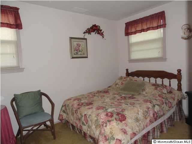 361 Middle Road Hazlet, NJ 07730 - Photo 15 of 20 Additional Photo