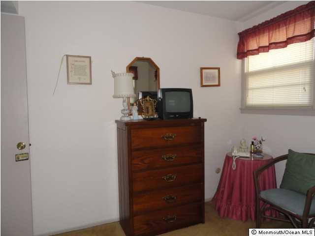 361 Middle Road Hazlet, NJ 07730 - Photo 16 of 20 Additional Photo
