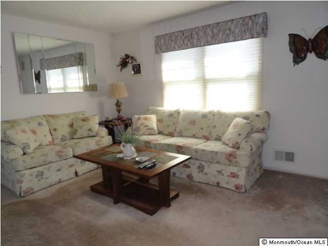 361 Middle Road Hazlet, NJ 07730 - Photo 4 of 20 Additional Photo