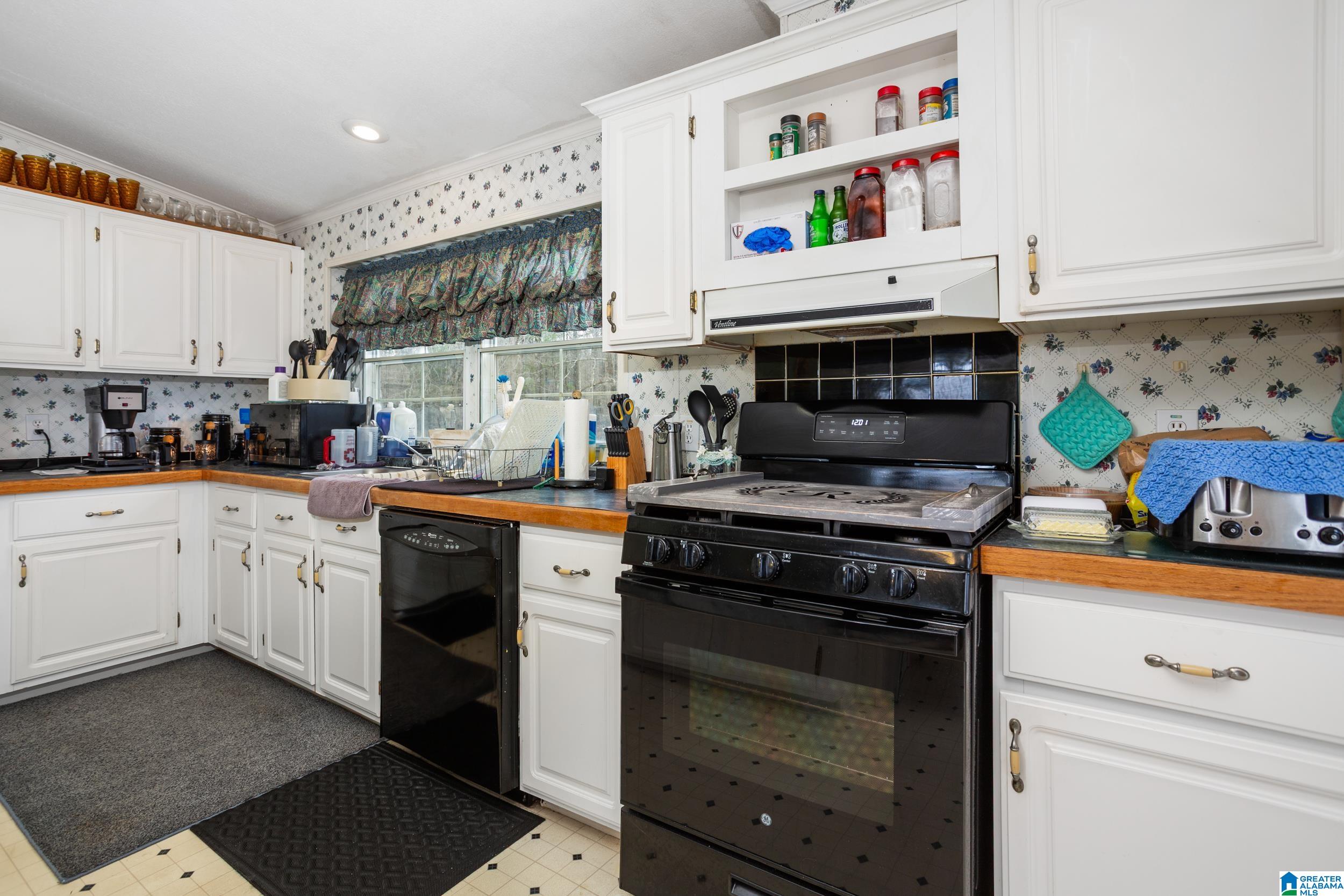 1040 Boiling Springs Road Ohatchee, AL 36271 - Photo 10 of 35