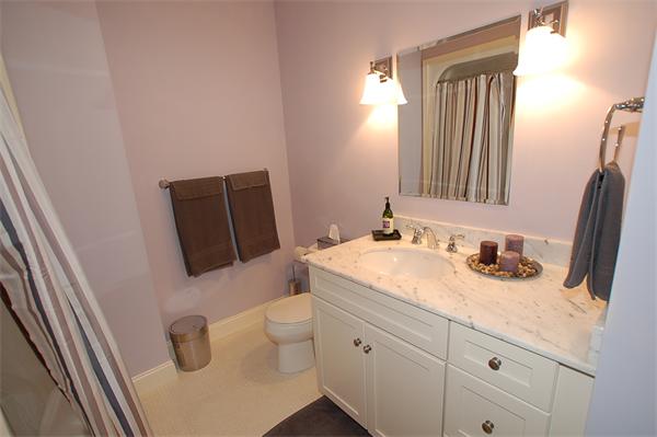 116-128 Rantoul Street, Unit 408 Beverly, MA 01915 - Photo 4 of 17 Gallery Image 4