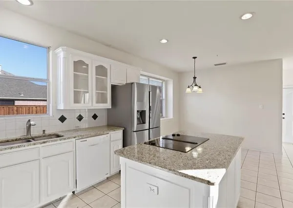 $3,500 | 1313 Bradbury Drive, Carrollton, TX 75007