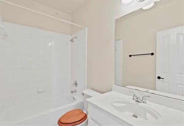 $3,500 | 1313 Bradbury Drive, Carrollton, TX 75007