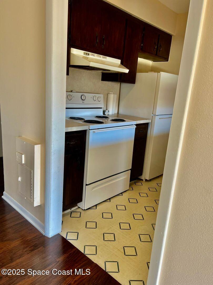 223 San Paulo Circle, Unit 8223 West Melbourne, FL 32904 - Photo 6 of 14 Kitchen