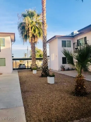 $1,100 | 417 South 13th Street, Unit A, Las Vegas, NV 89101