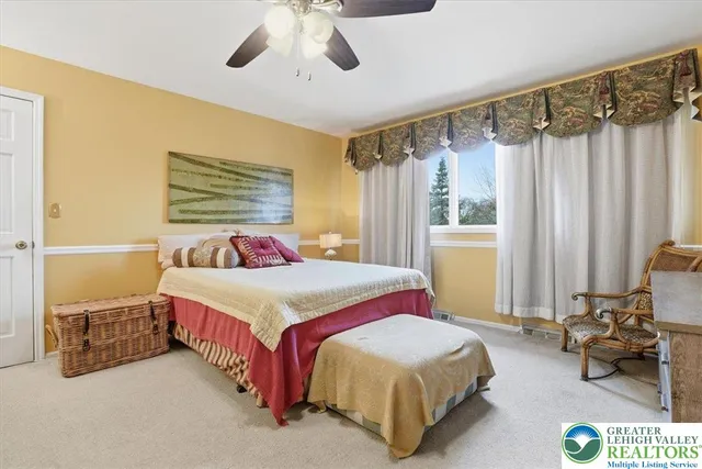 $379,880 | 9 Aspen Court, Easton, PA 18040