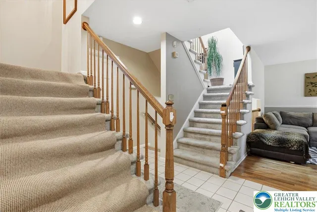 $379,880 | 9 Aspen Court, Easton, PA 18040