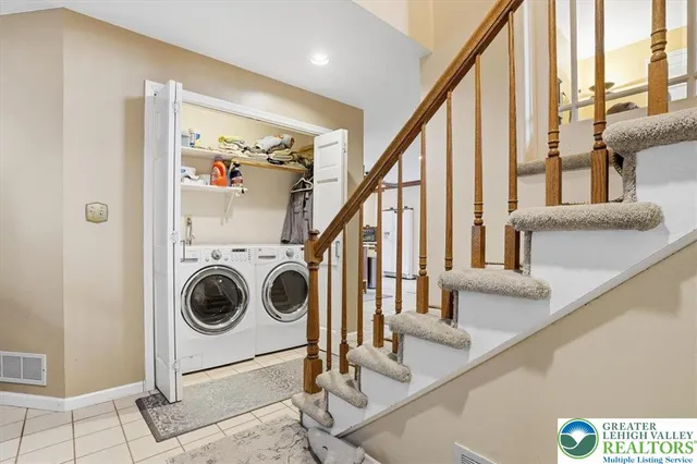 $379,880 | 9 Aspen Court, Easton, PA 18040