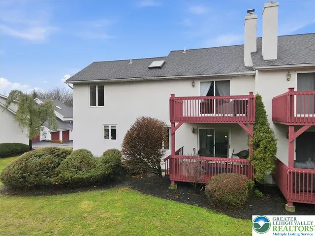 $379,880 | 9 Aspen Court, Easton, PA 18040