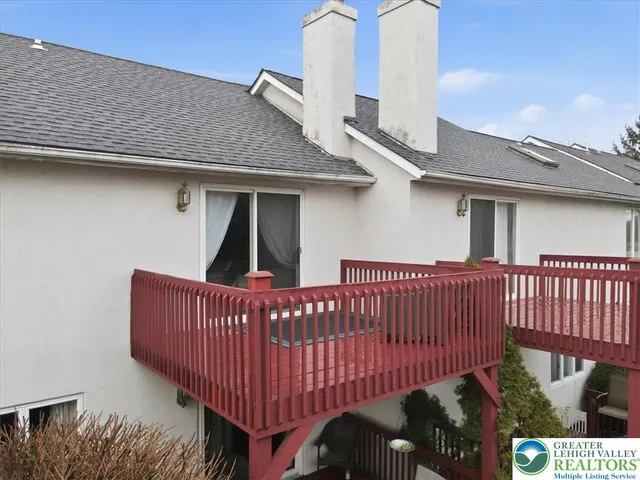 $379,880 | 9 Aspen Court, Easton, PA 18040