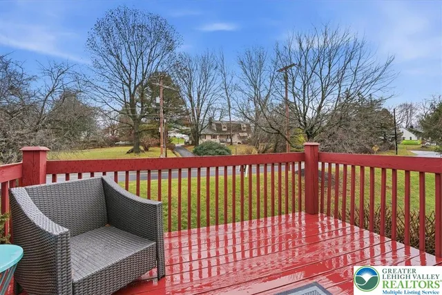 $379,880 | 9 Aspen Court, Easton, PA 18040