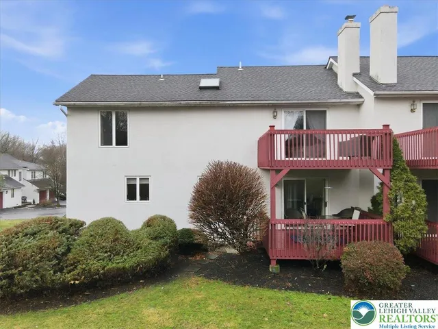 $379,880 | 9 Aspen Court, Easton, PA 18040