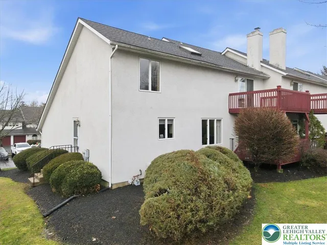 $379,880 | 9 Aspen Court, Easton, PA 18040