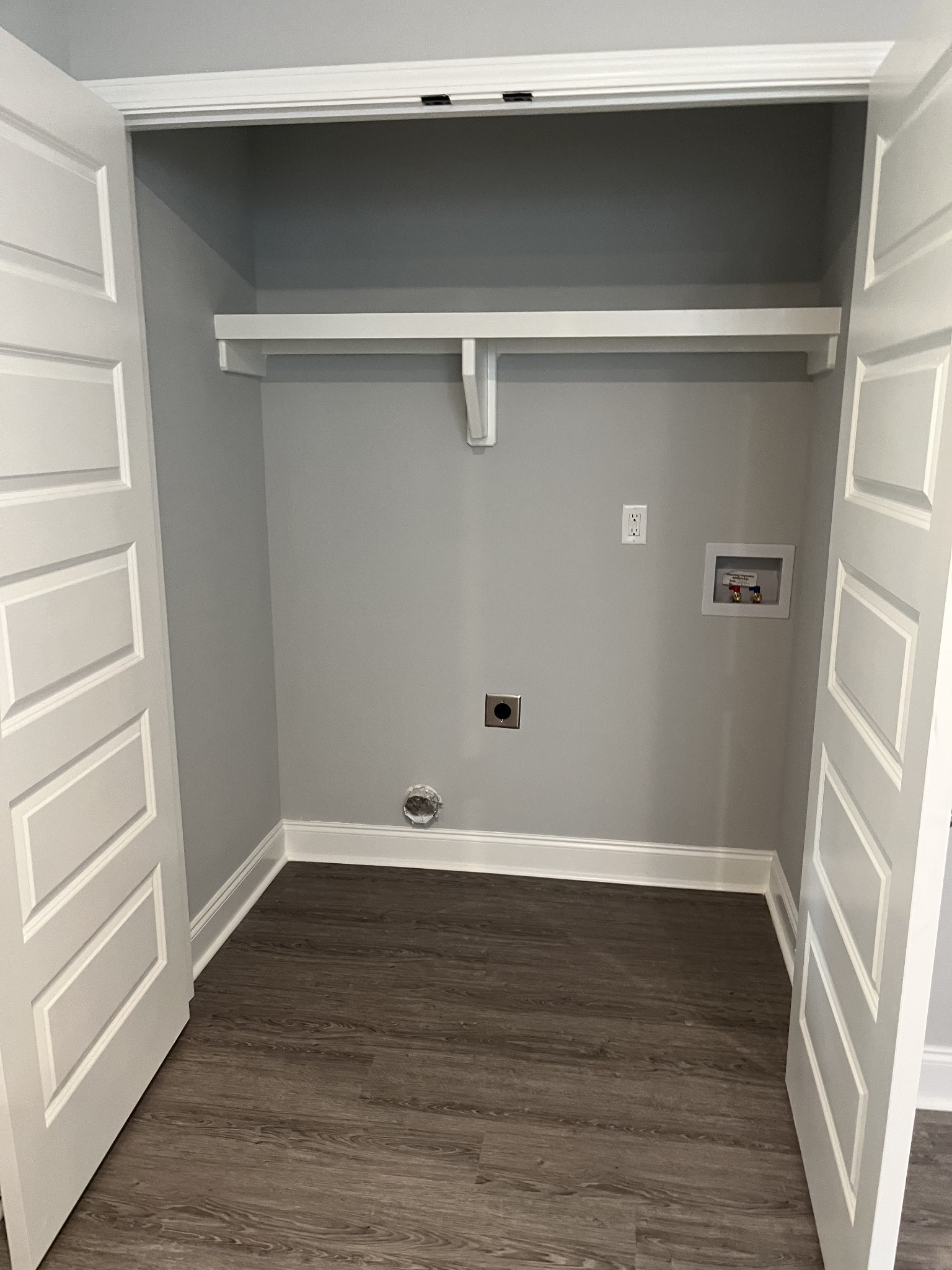 519 South Highland Street Springfield, TN 37172 - Photo 6 of 11 a view of an empty room with wooden floor