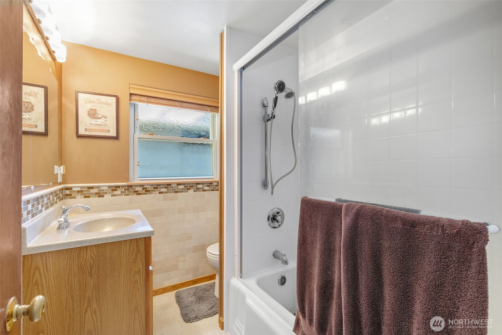 19005 104th Avenue Northeast Bothell, WA 98011 - Photo 17 of 22