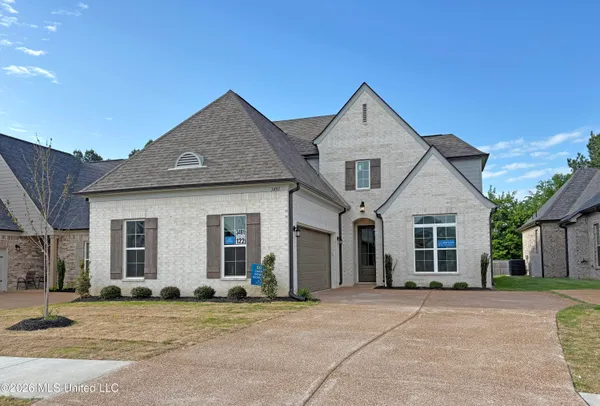 $369,900 | 3491 Hatton Drive, Nesbit, MS 38651