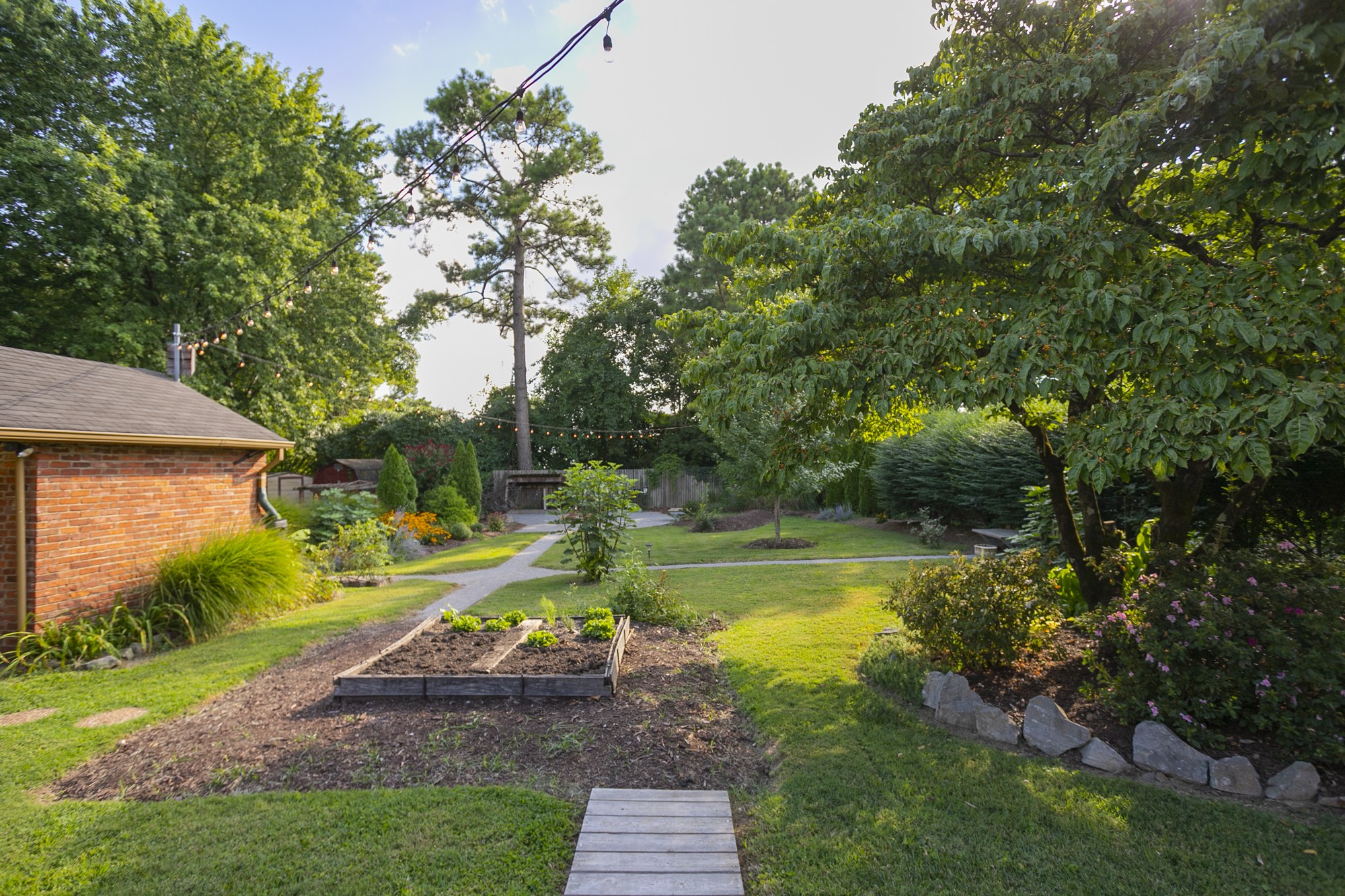 1018 Mitchell Road Nashville, TN 37206 - Photo 33 of 44 a view of a park with large trees