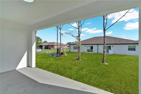 a house view with a outdoor space