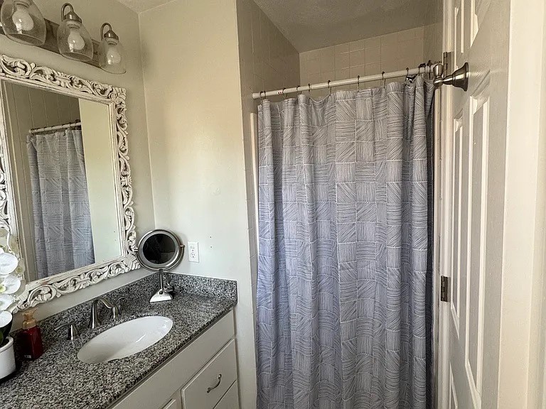 83 Whiting Street Cranston, RI 02920 - Photo 18 of 31