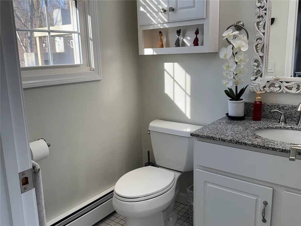 83 Whiting Street Cranston, RI 02920 - Photo 19 of 31