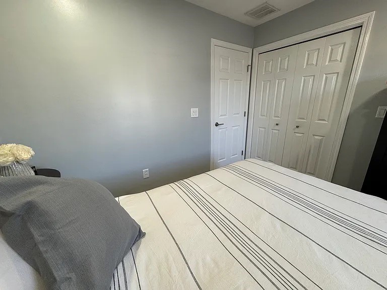 83 Whiting Street Cranston, RI 02920 - Photo 23 of 31