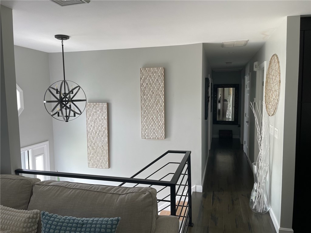 83 Whiting Street Cranston, RI 02920 - Photo 3 of 31