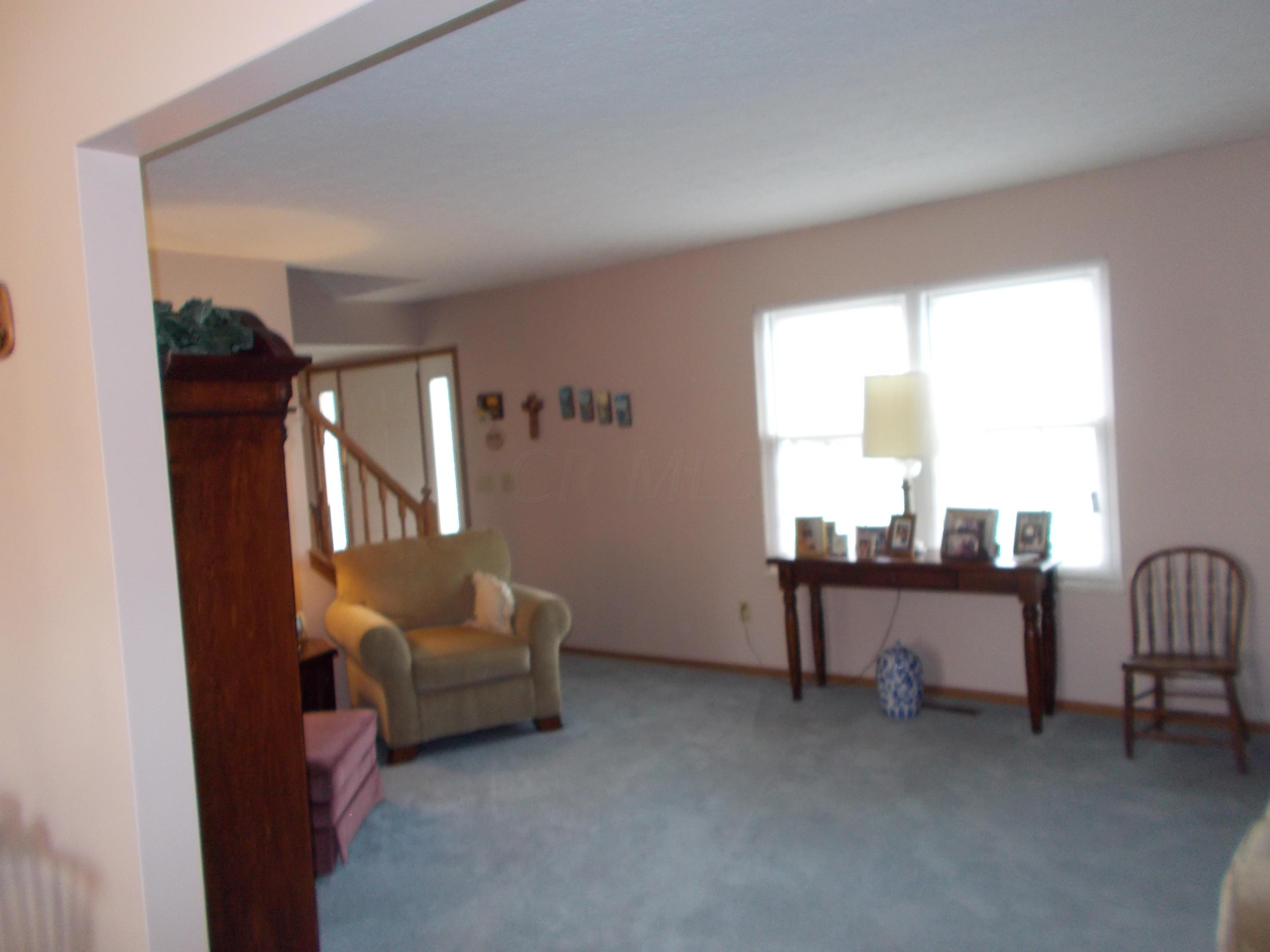 5553 Spring Hill Road Grove City, OH 43123 - Photo 5 of 12 Gallery Image 5