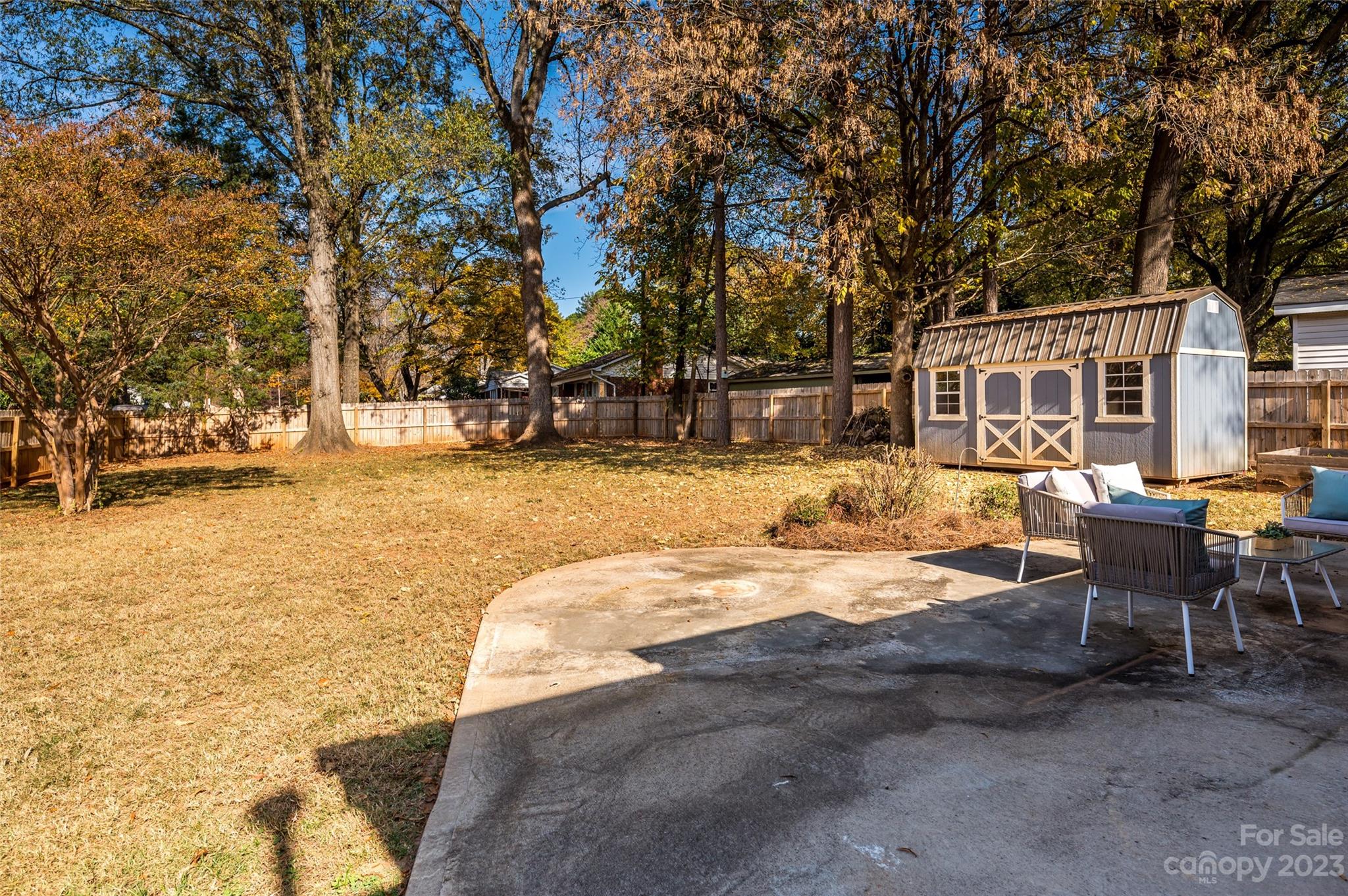 2901 Enfield Road Charlotte, NC 28205 - Photo 25 of 29 a view of a yard with chairs