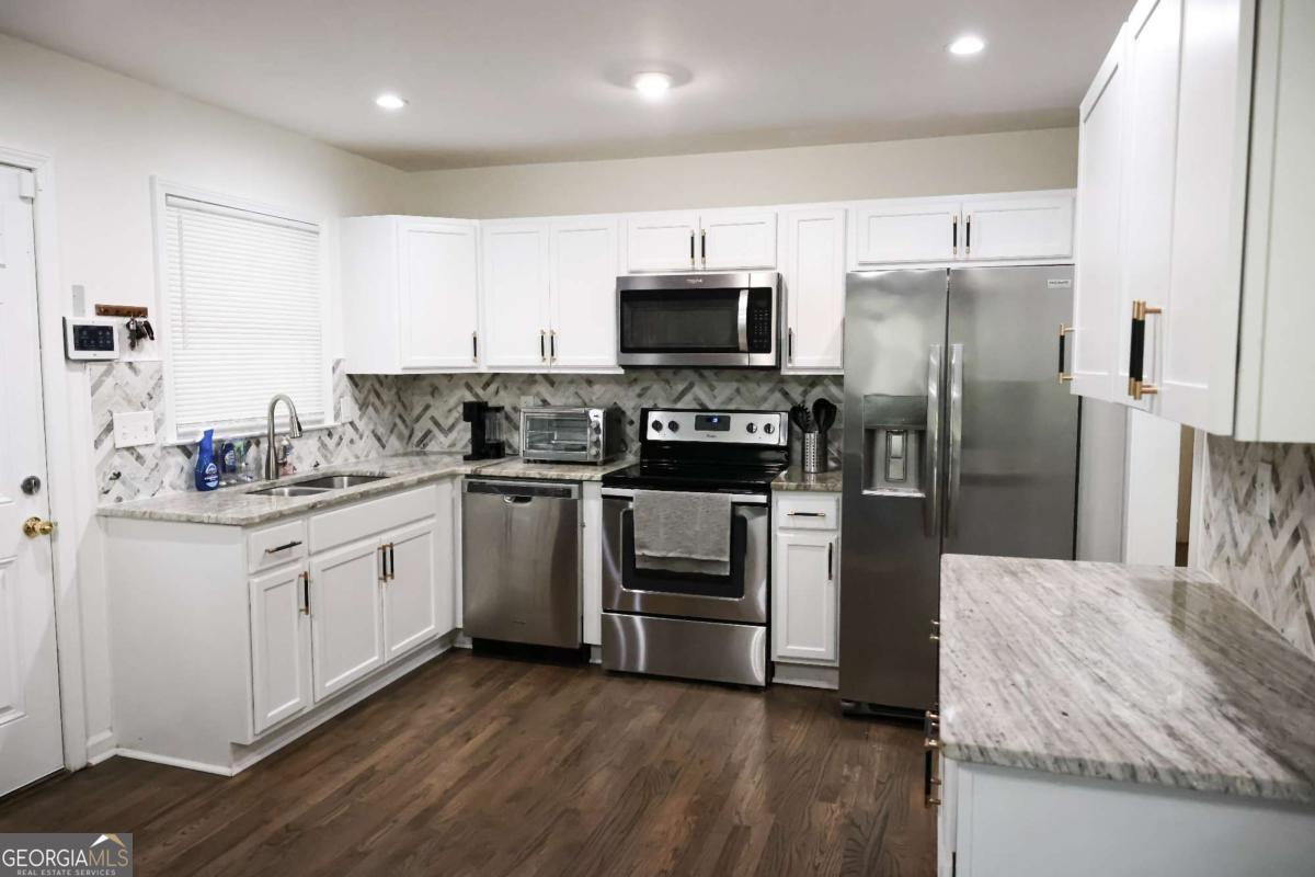1275 Calhoun Avenue Atlanta, GA 30344 - Photo 8 of 15
