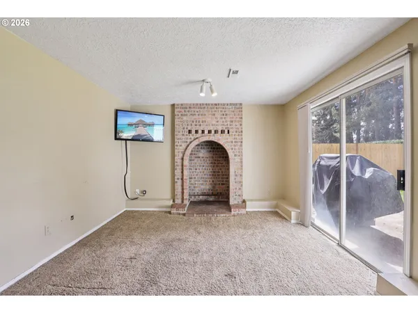 $400,000 | 691 Southwest Linneman Court, Gresham, OR 97030