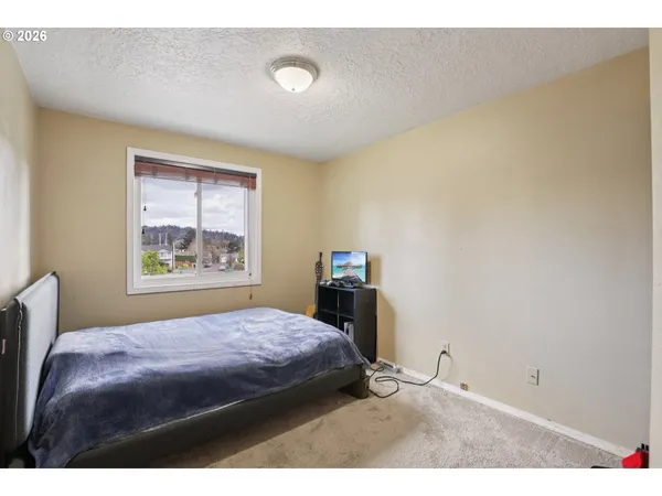 $400,000 | 691 Southwest Linneman Court, Gresham, OR 97030