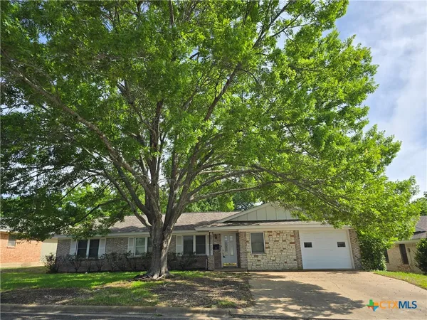 $180,000 | 2512 Lowrey Drive, Gatesville, TX 76528