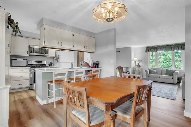 $345,000 | 220 Cameron Drive, Cranberry Township, PA 16066